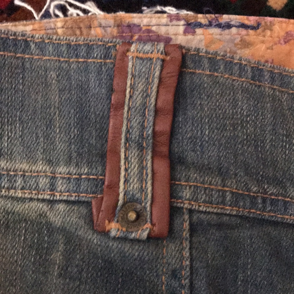 Dolce and Gabbana denim skirt! - Picture 10 of 16